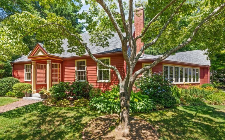 Is fall a good time to sell a house on the North Shore of Massachusetts?