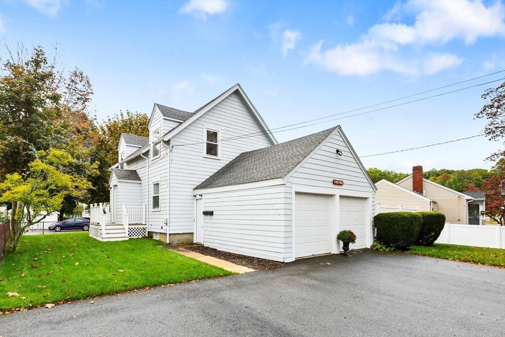 2 Rose Circle, Peabody, MA 01960