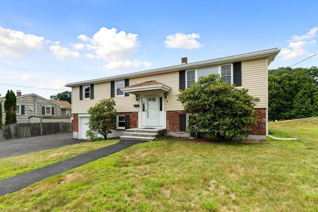 4 Eileen Road, Peabody, MA 01960