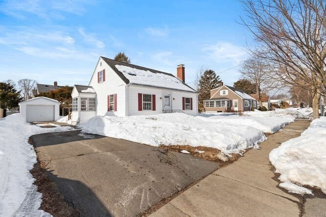 61 Ellsworth Avenue, Beverly, MA 01915